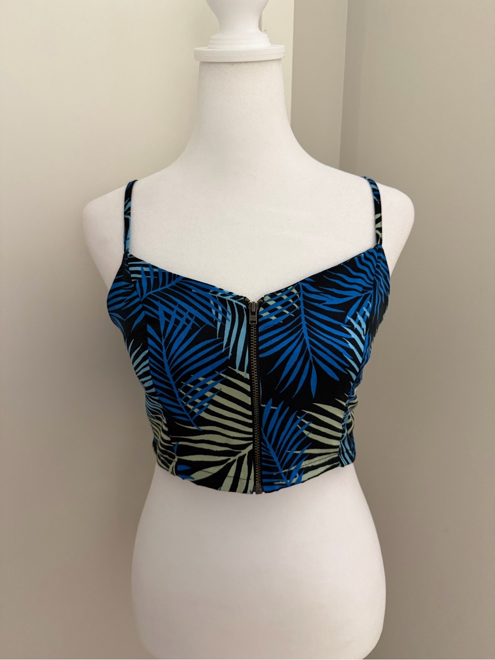 Charlotte Russe Blue and Black Tropical Palm Print Zip-Front Cropped Tank Top